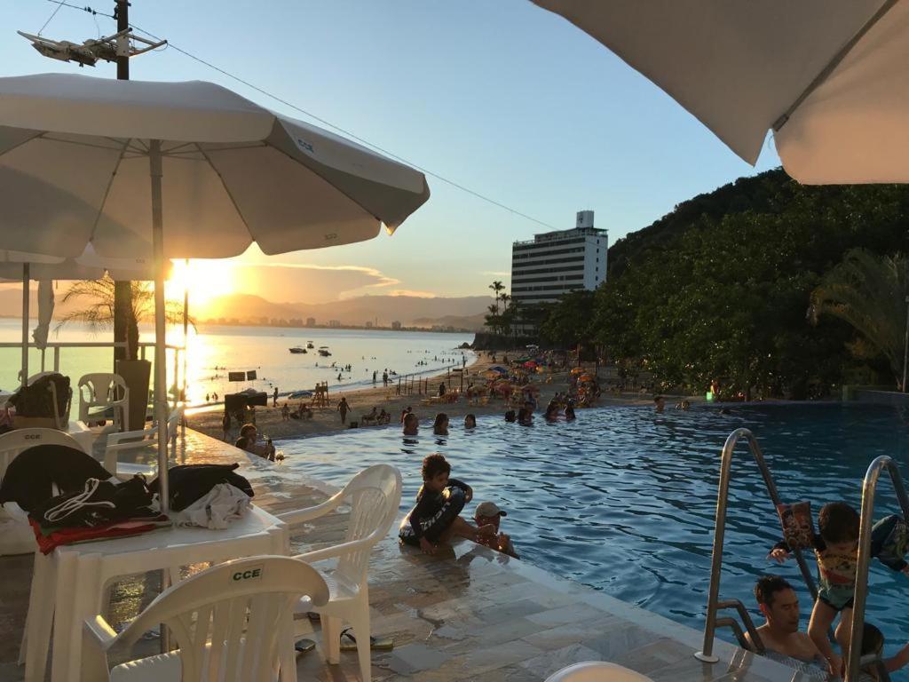 Apartamento Pe Na Areia Frente Para O Mar E Piscina Na Prainha Caraguatatuba Exterior foto